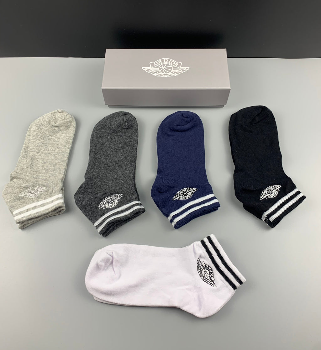 Jordan wing emblem stripes ankle socks - view 4