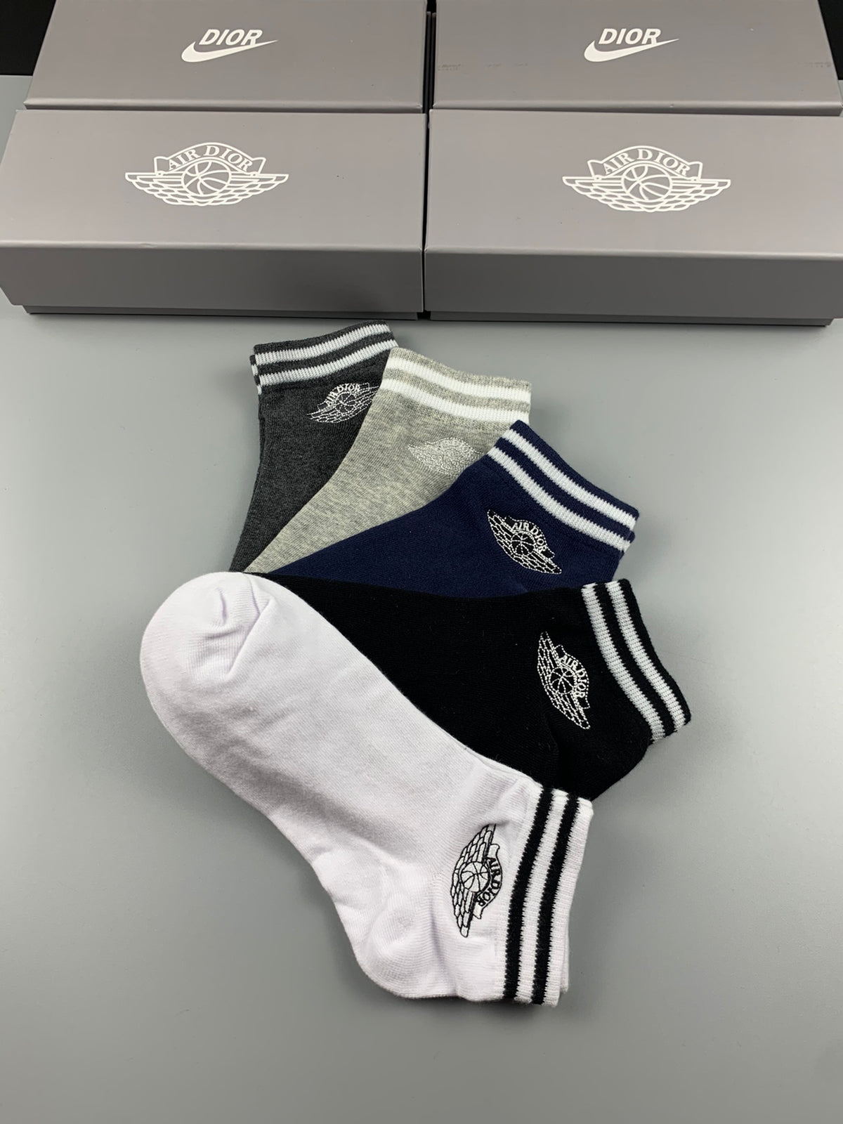Jordan wing emblem stripes ankle socks - view 7
