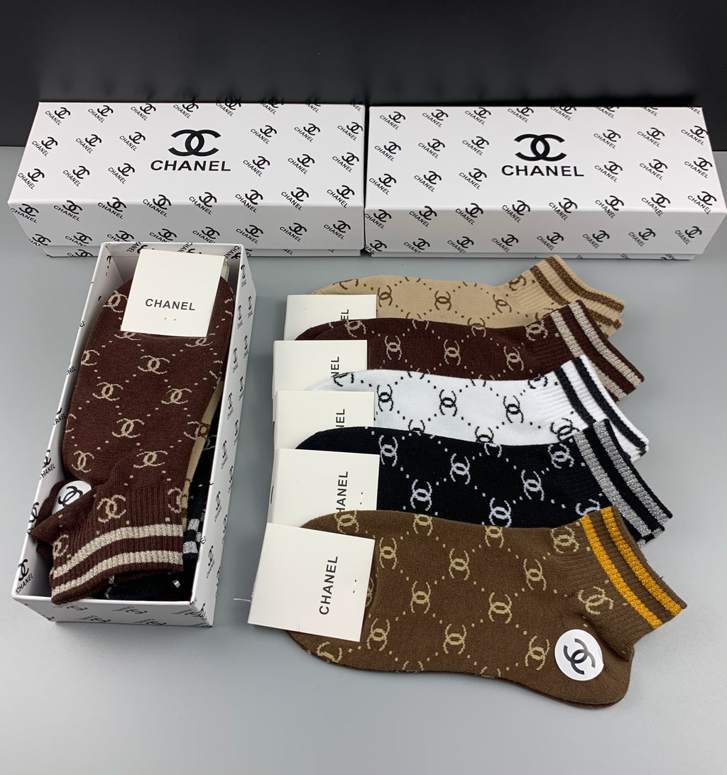 Chanel diamond pattern contrast cuff ankle socks - view 7