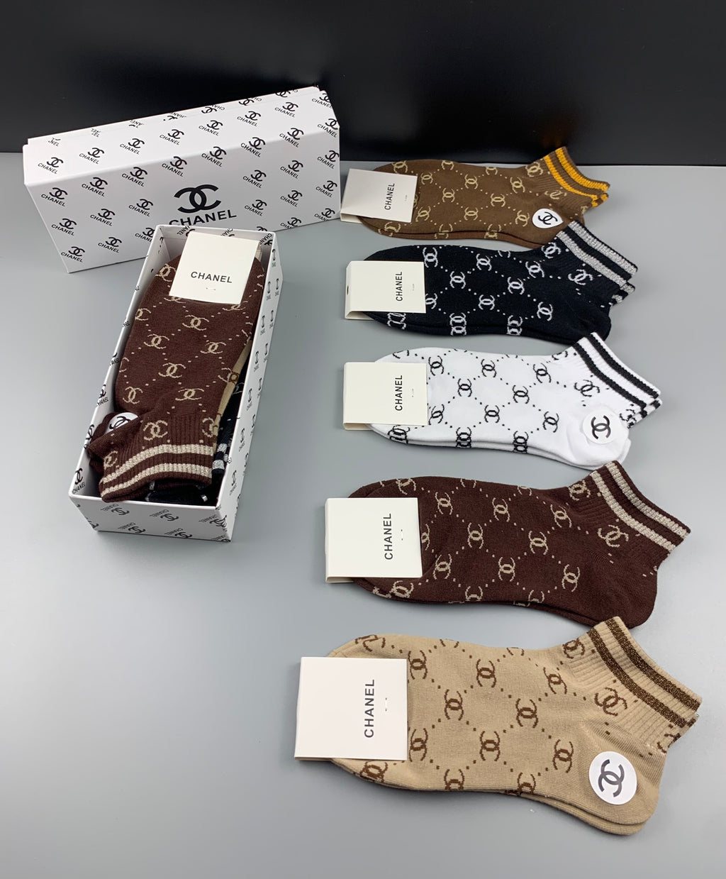 Chanel diamond pattern contrast cuff ankle socks - view 9