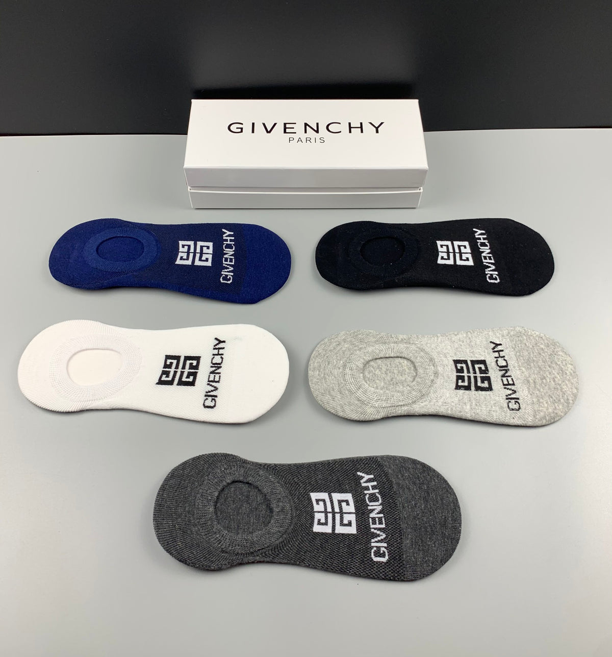 Givenchy monogram letter liner ankle socks - view 2