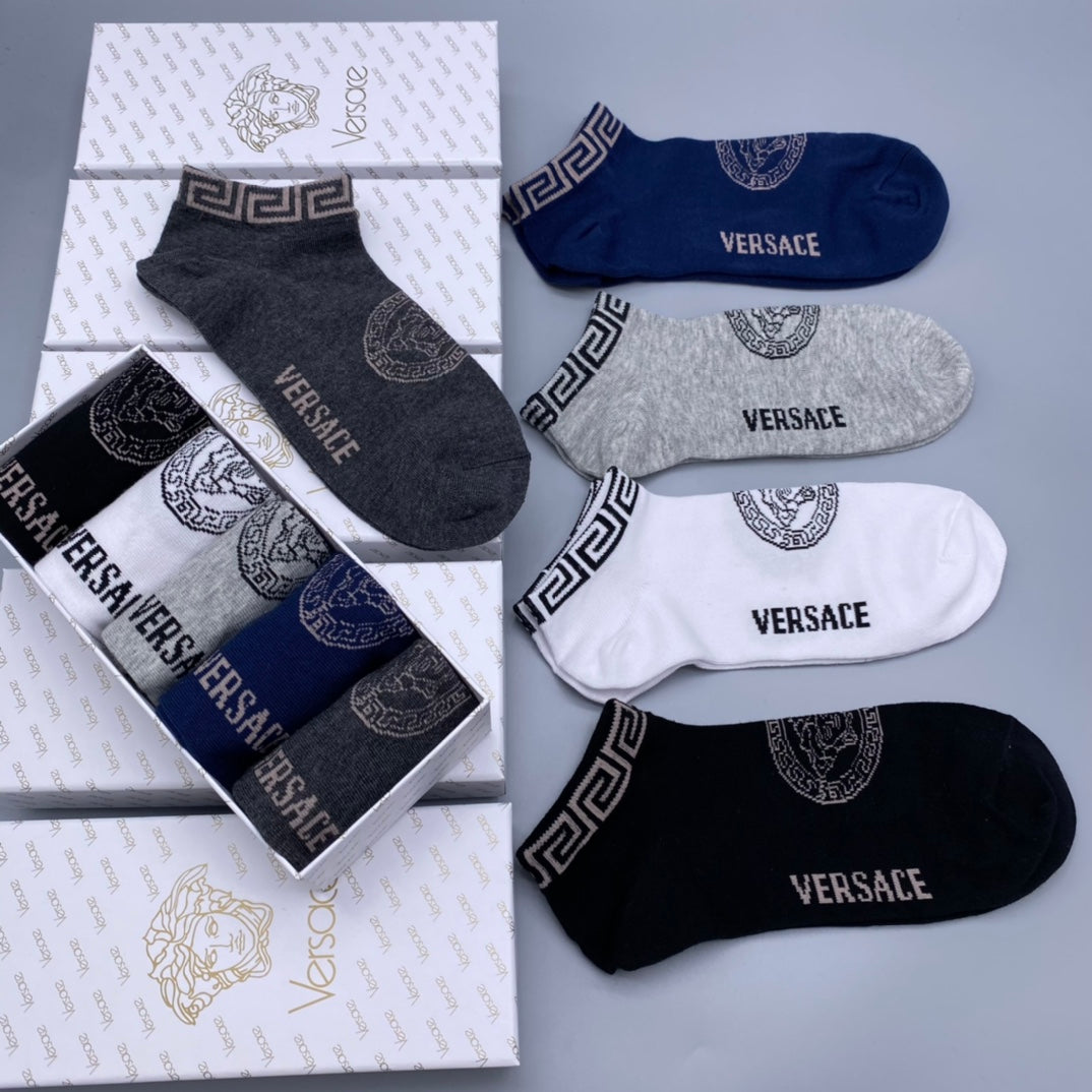 Versace circular medusa print ankle socks - view 2