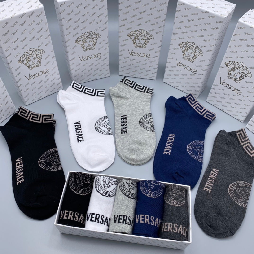 Versace circular medusa print ankle socks - view 3