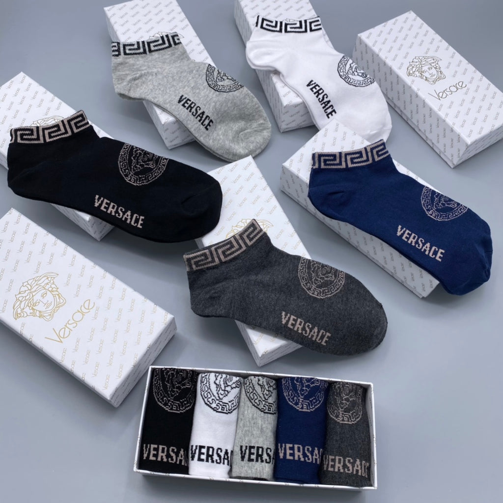 Versace circular medusa print ankle socks - view 7