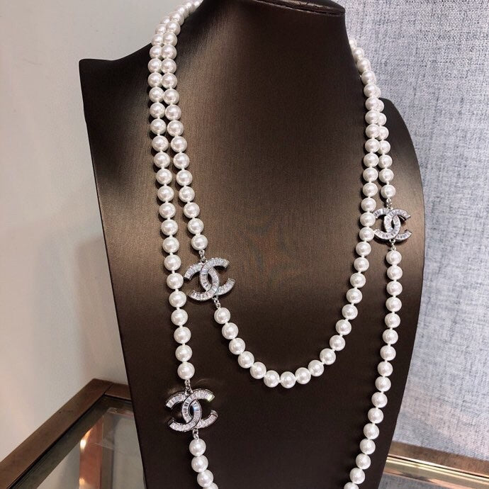 Chanel Pearl Necklace - album image 3