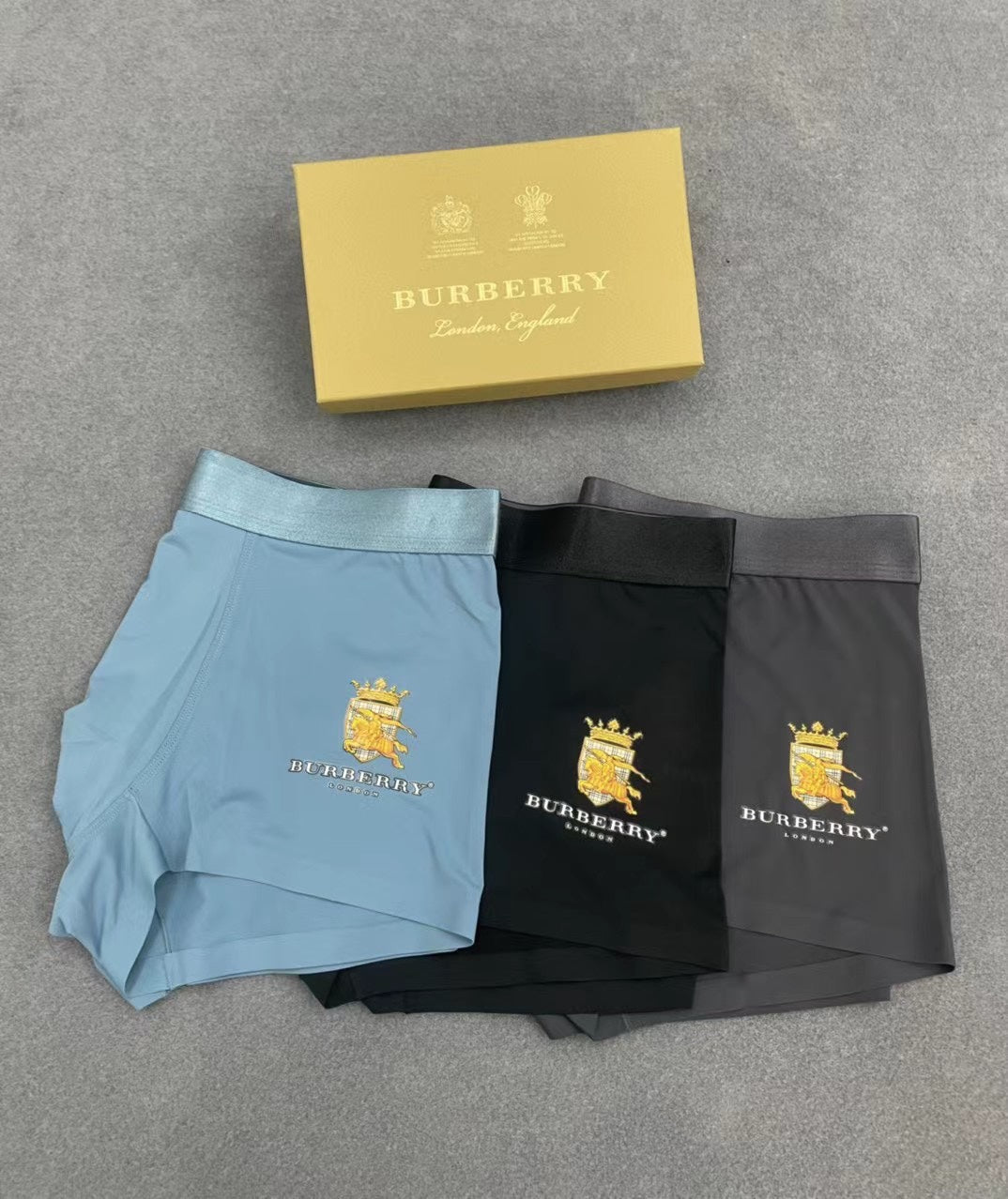 Burberry boxed gold heraldic crest boxer briefs - view 6