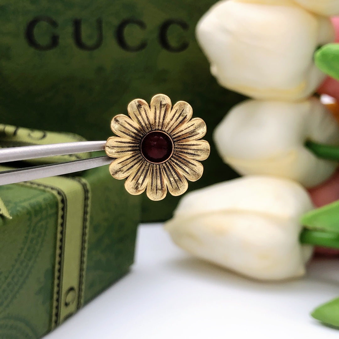 Gucci Asymmetric GG Flower Earrings - product image 3