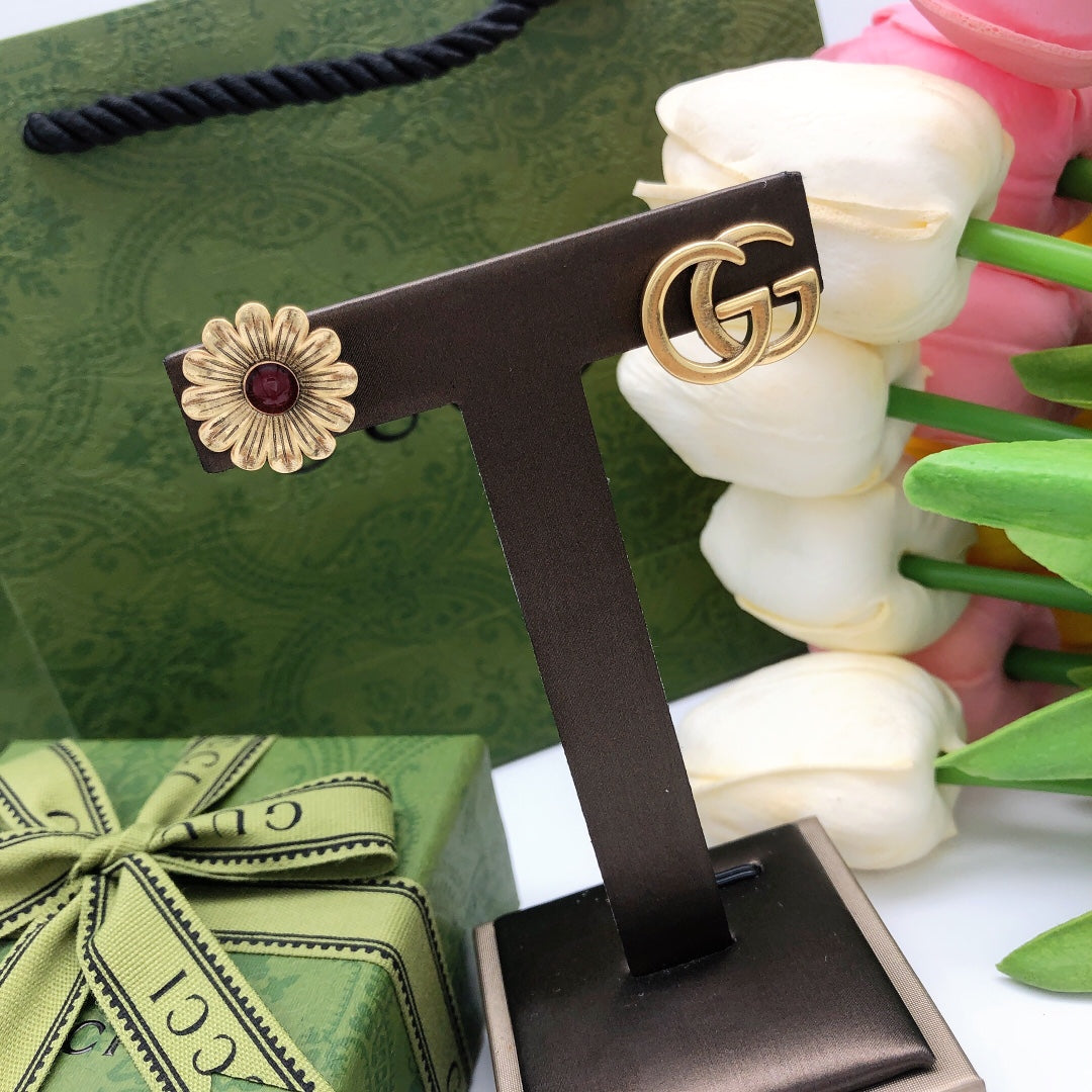 Gucci Asymmetric GG Flower Earrings - product image 8