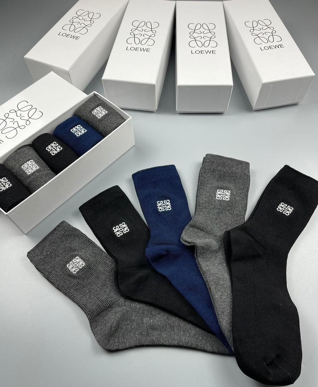 Loewe small emblem ribbed crew socks - view 8