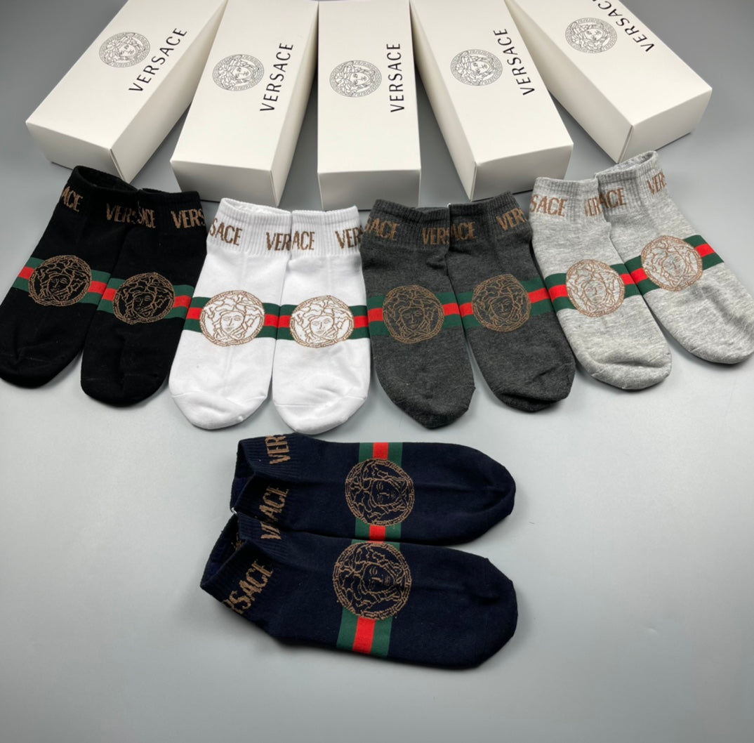 Versace contrast stripe wordmark ankle socks - view 3