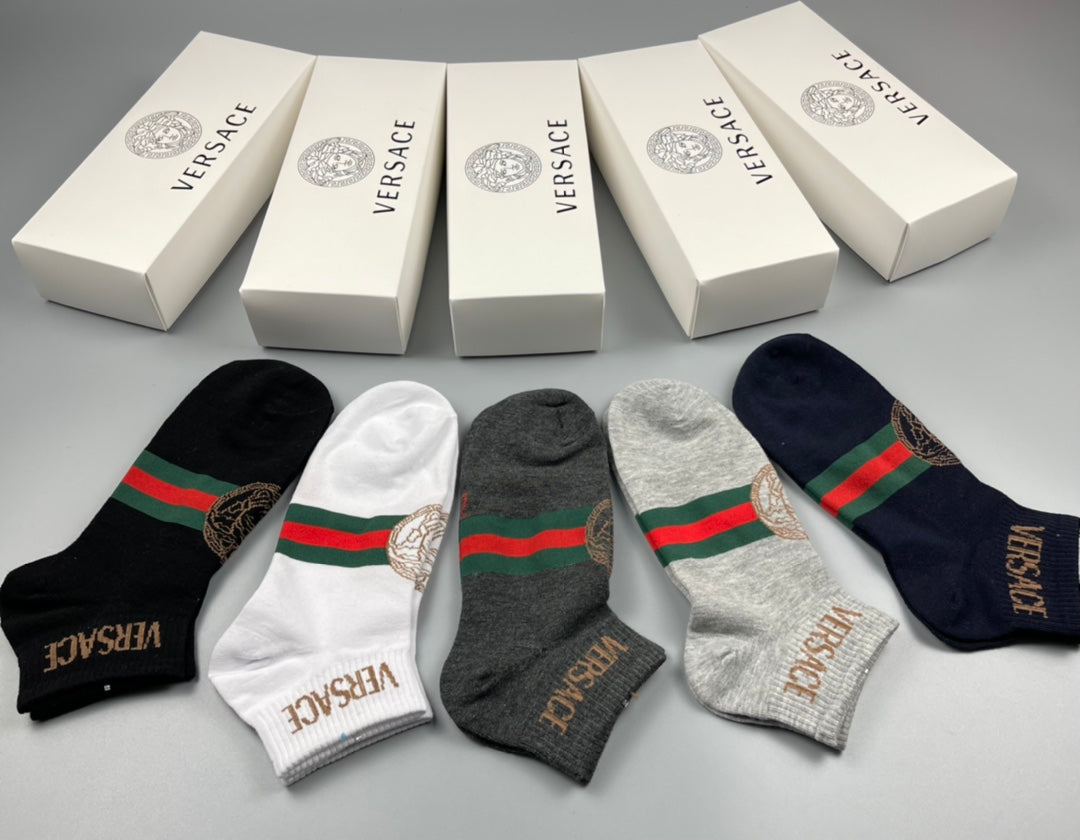 Versace contrast stripe wordmark ankle socks - view 1