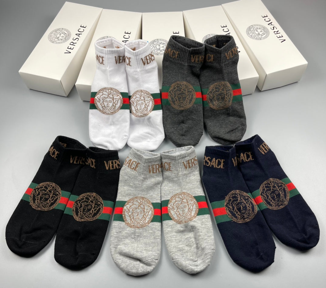 Versace contrast stripe wordmark ankle socks - view 4