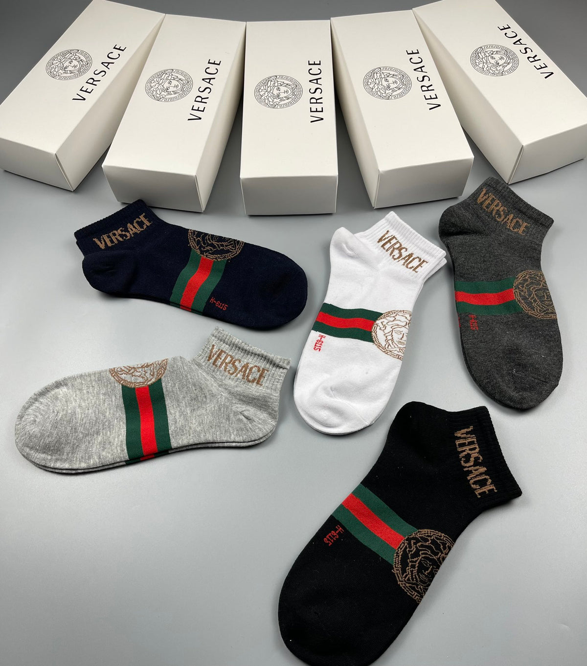 Versace contrast stripe wordmark ankle socks - view 5