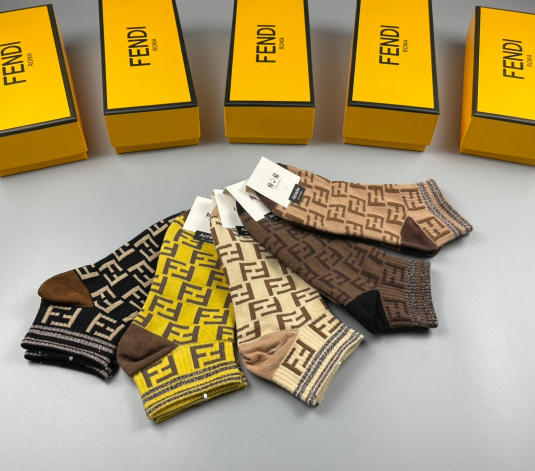 Fendi allover ff pattern ankle socks - view 3