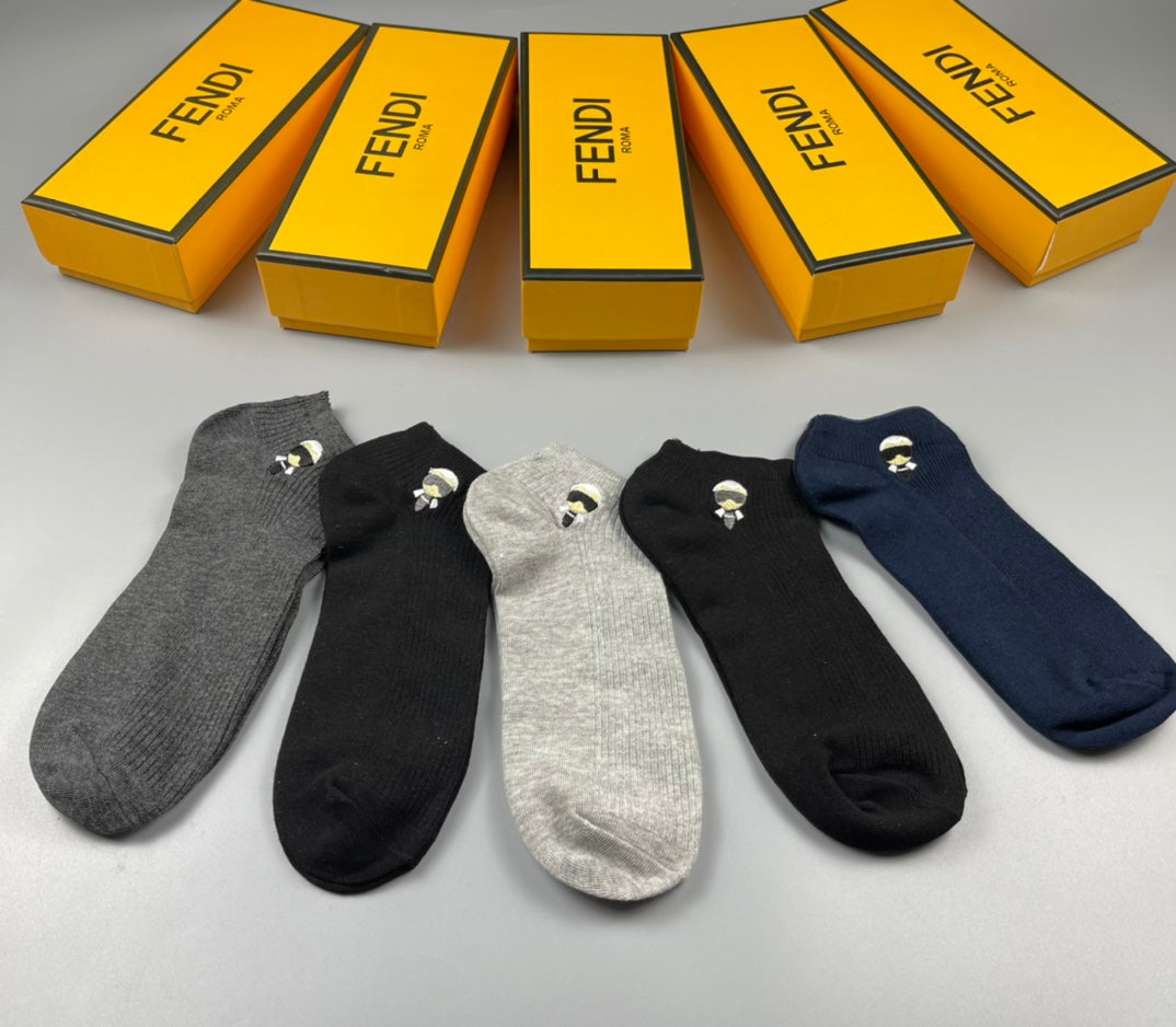 Fendi small cartoon emblems ankle socks - view 2