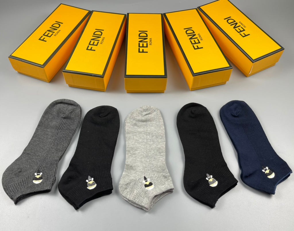 Fendi small cartoon emblems ankle socks - view 1