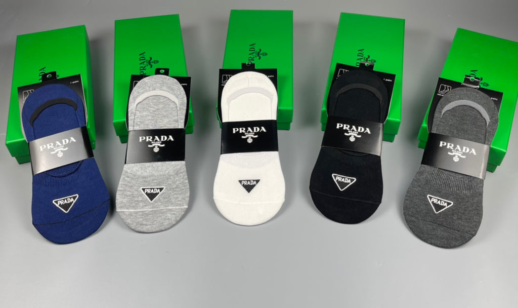 Prada low cut triangle wordmark ankle socks - view 6