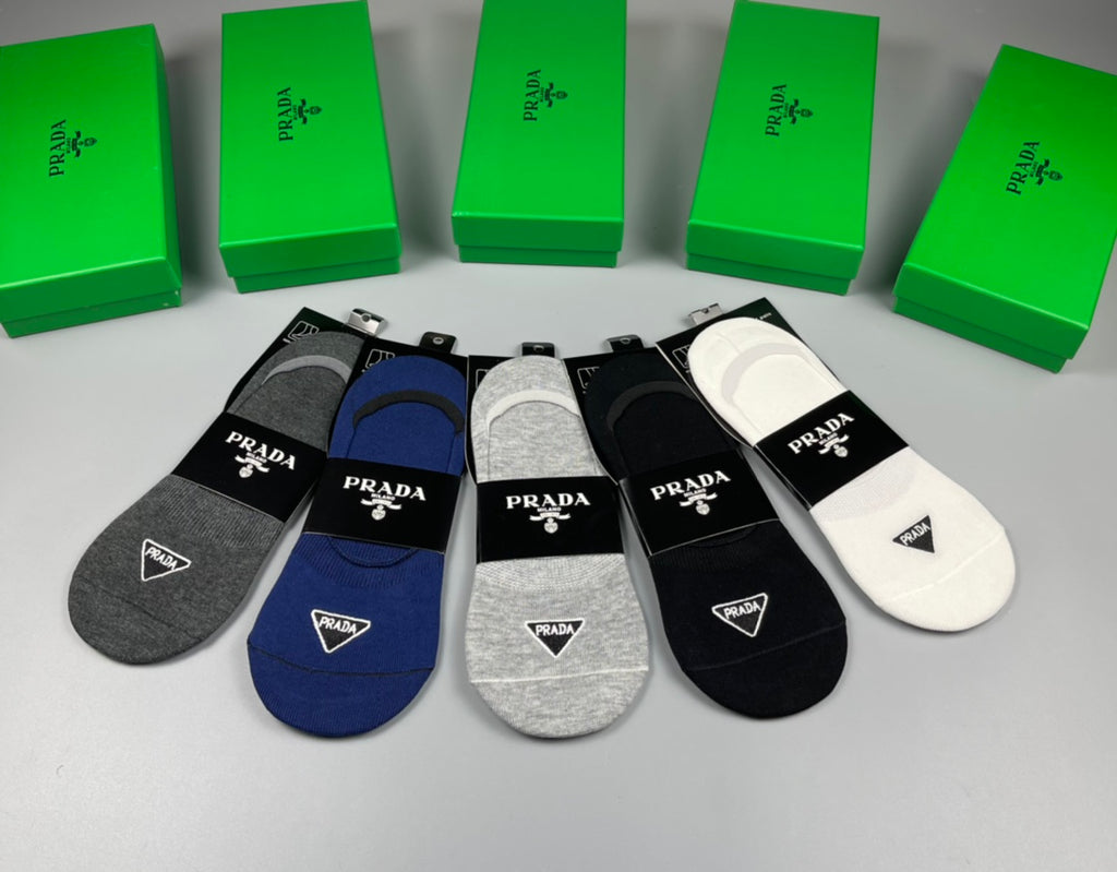 Prada low cut triangle wordmark ankle socks - view 4