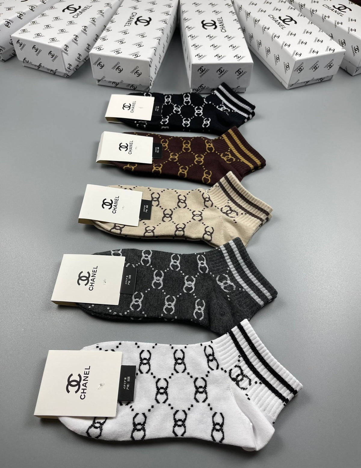 Chanel repeated diamond emblem ankle socks - view 7