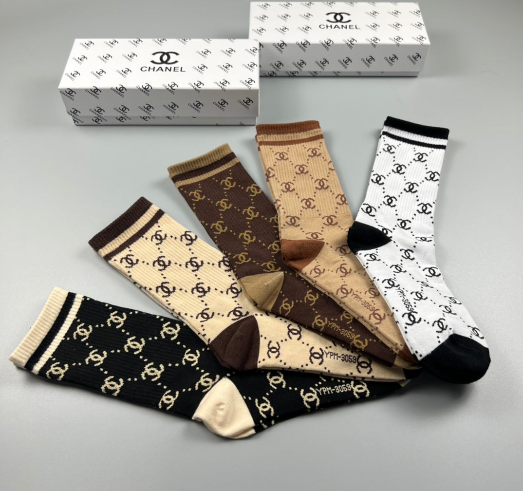 Chanel diamond emblem color assortment crew socks - view 5