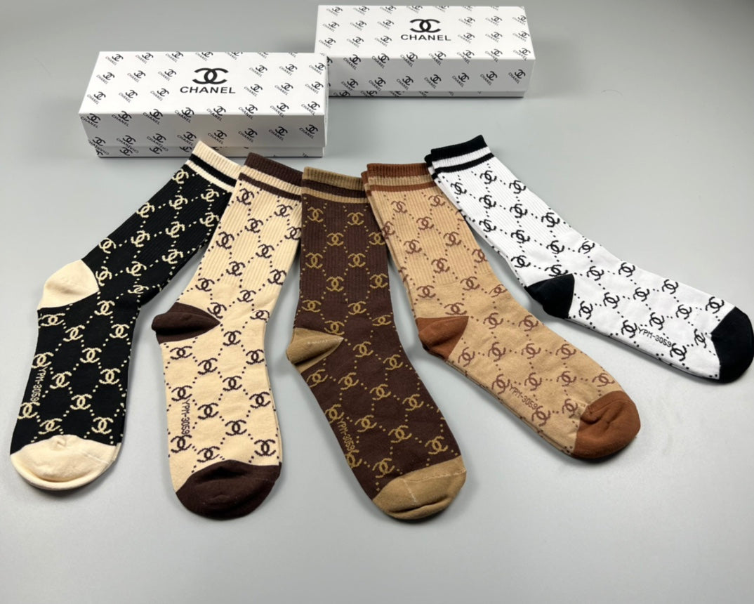 Chanel diamond emblem color assortment crew socks - view 4
