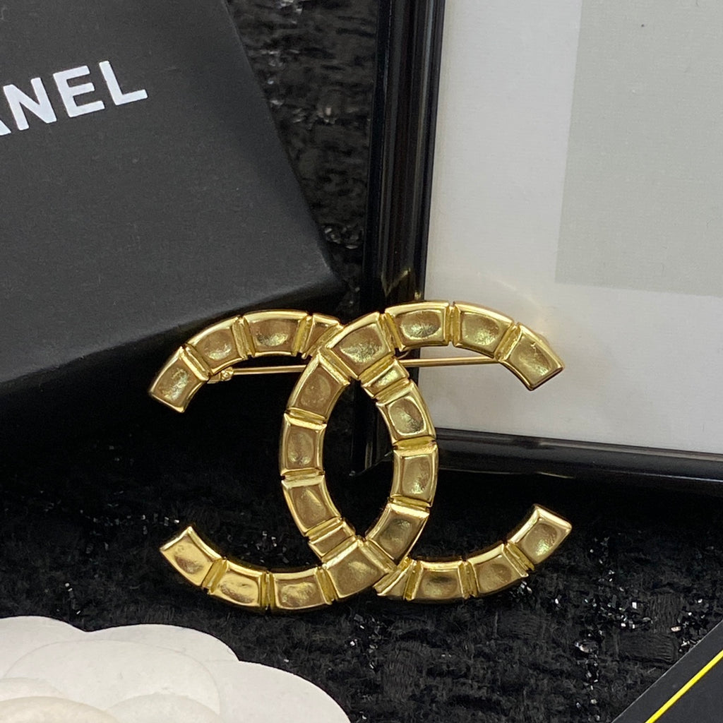 Chanel Interlocking C Brooch - album image 4