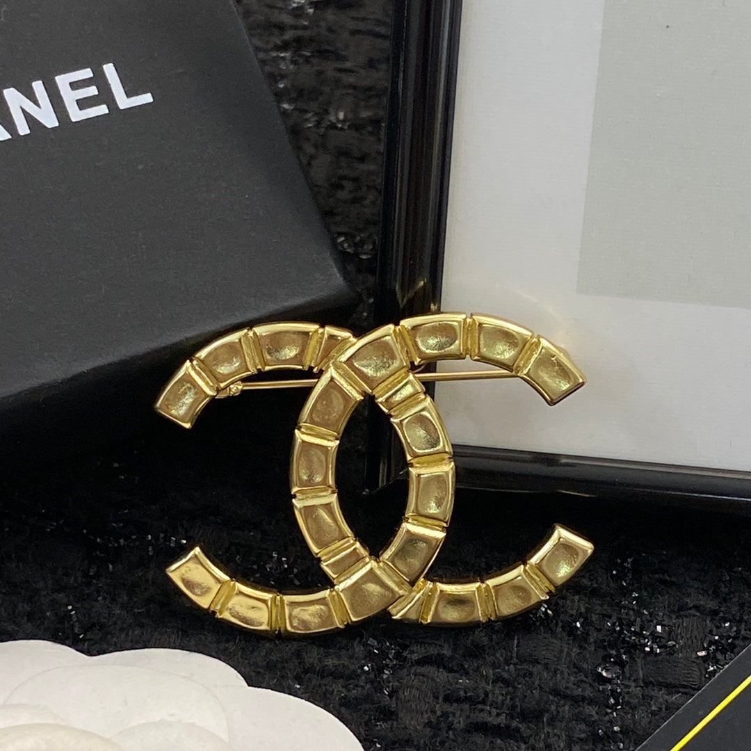 Chanel Interlocking C Brooch - album image 4