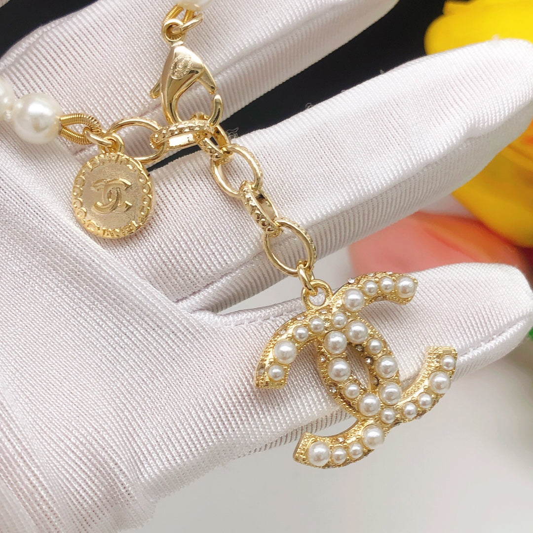 Chanel Interlocking C Pearl Bracelet - album image 3