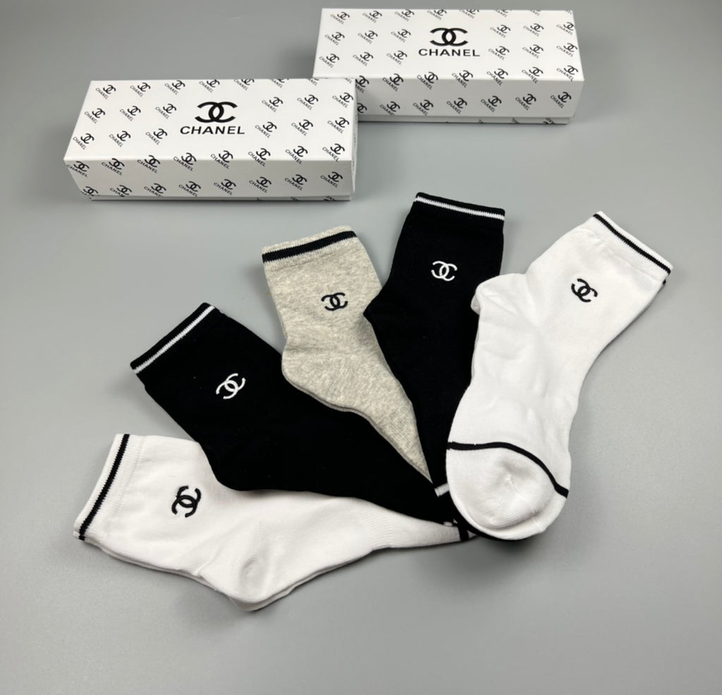 Chanel contrast piped cuff crew socks - view 4