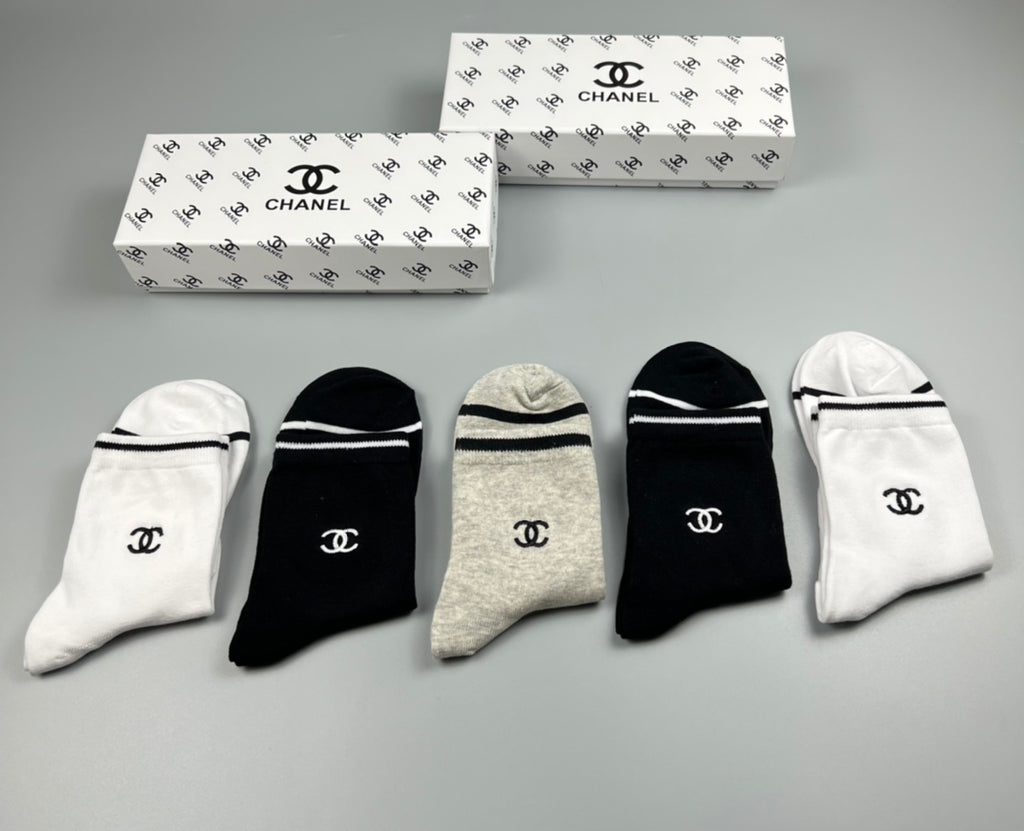 Chanel contrast piped cuff crew socks - view 6
