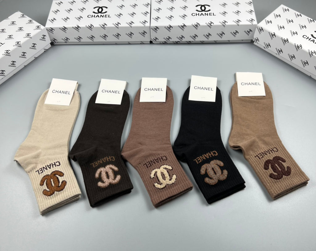 Chanel oversized soft emblem crew socks - view 5