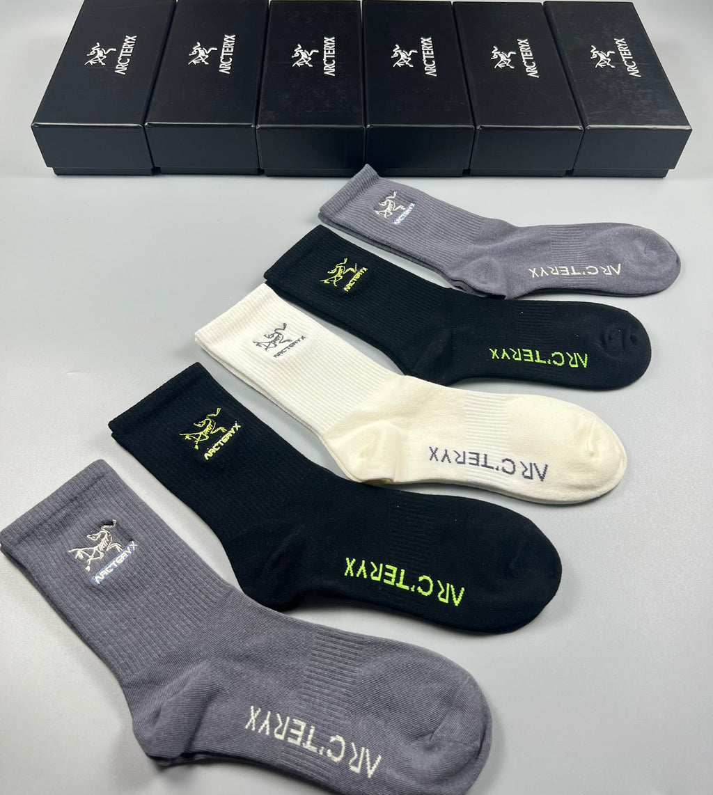 Arcteryx ribbed contrast bird emblem crew socks - view 14