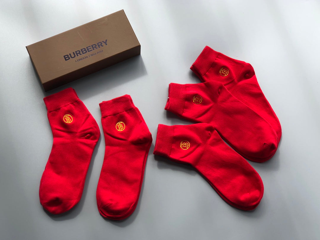 Burberry red circle tb crew socks - view 4