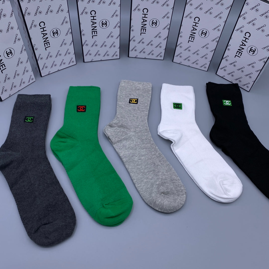 Chanel small square accent crew socks - view 7