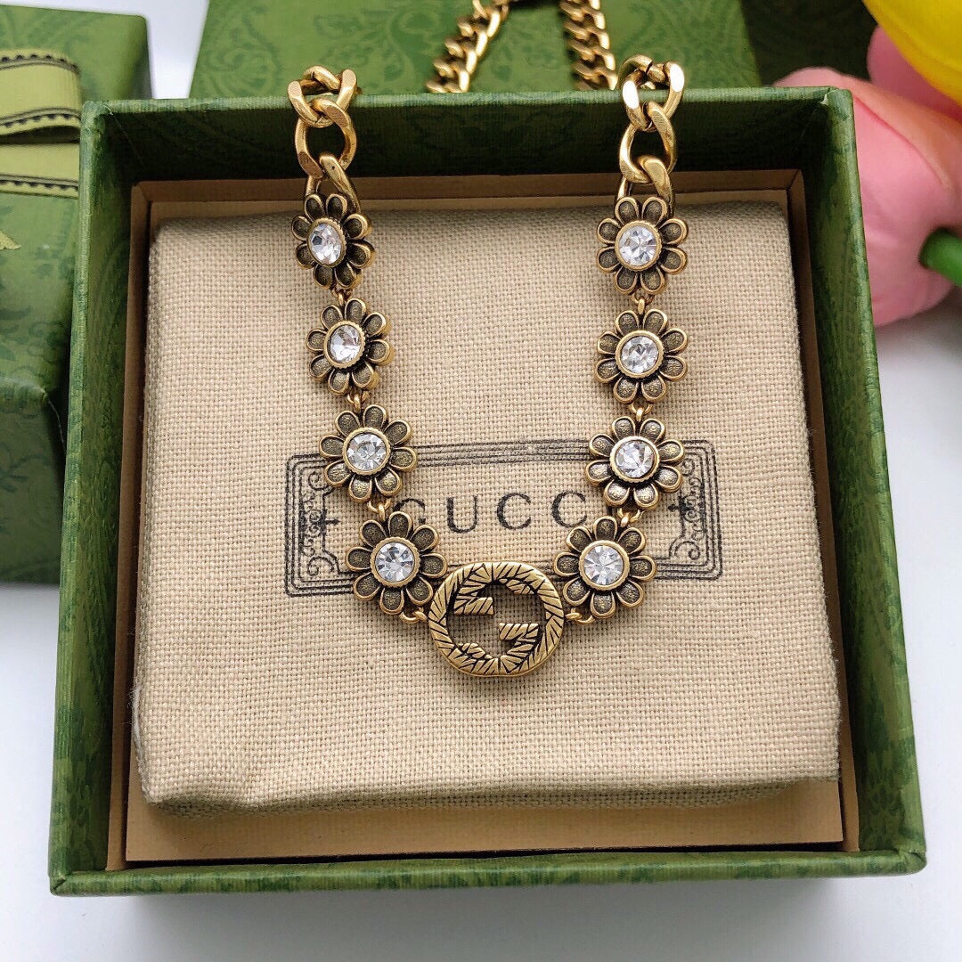 Gucci Interlocking G Flower Necklace - album image 3