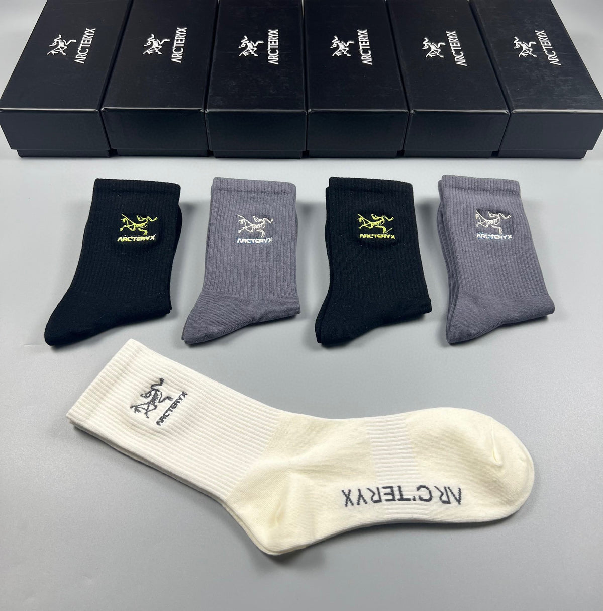 Arcteryx ribbed contrast bird emblem crew socks - view 6