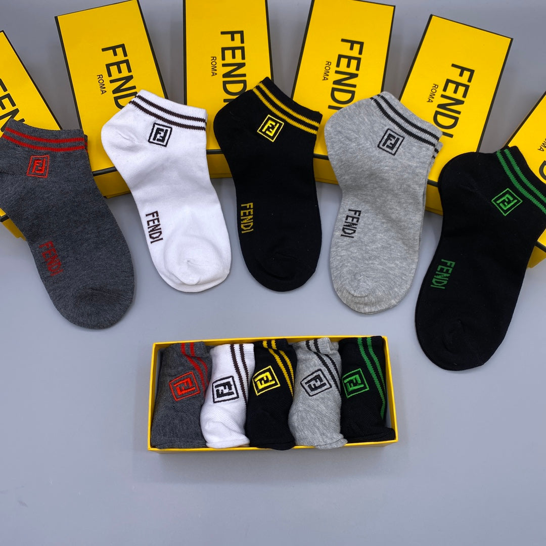 Fendi striped square emblem ankle socks - view 2