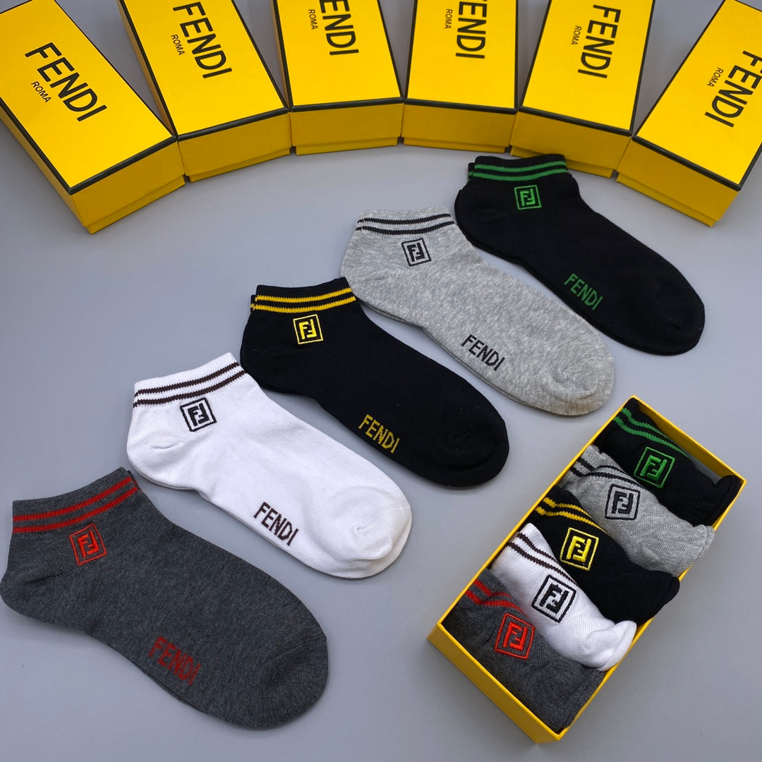 Fendi striped square emblem ankle socks - view 1