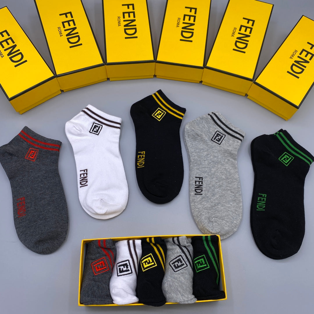 Fendi striped square emblem ankle socks - view 3