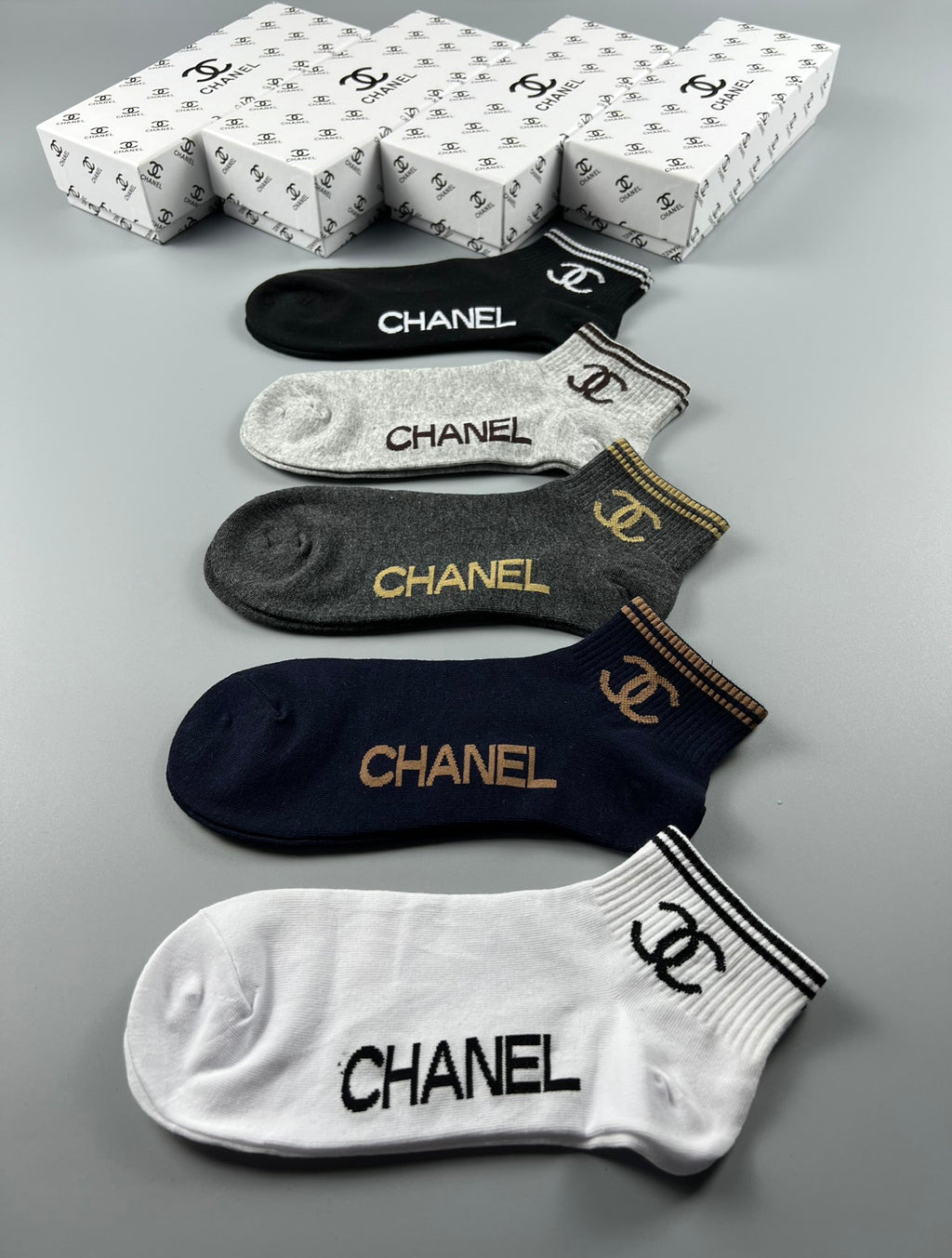 Chanel low cut contrast lettering ankle socks - view 9