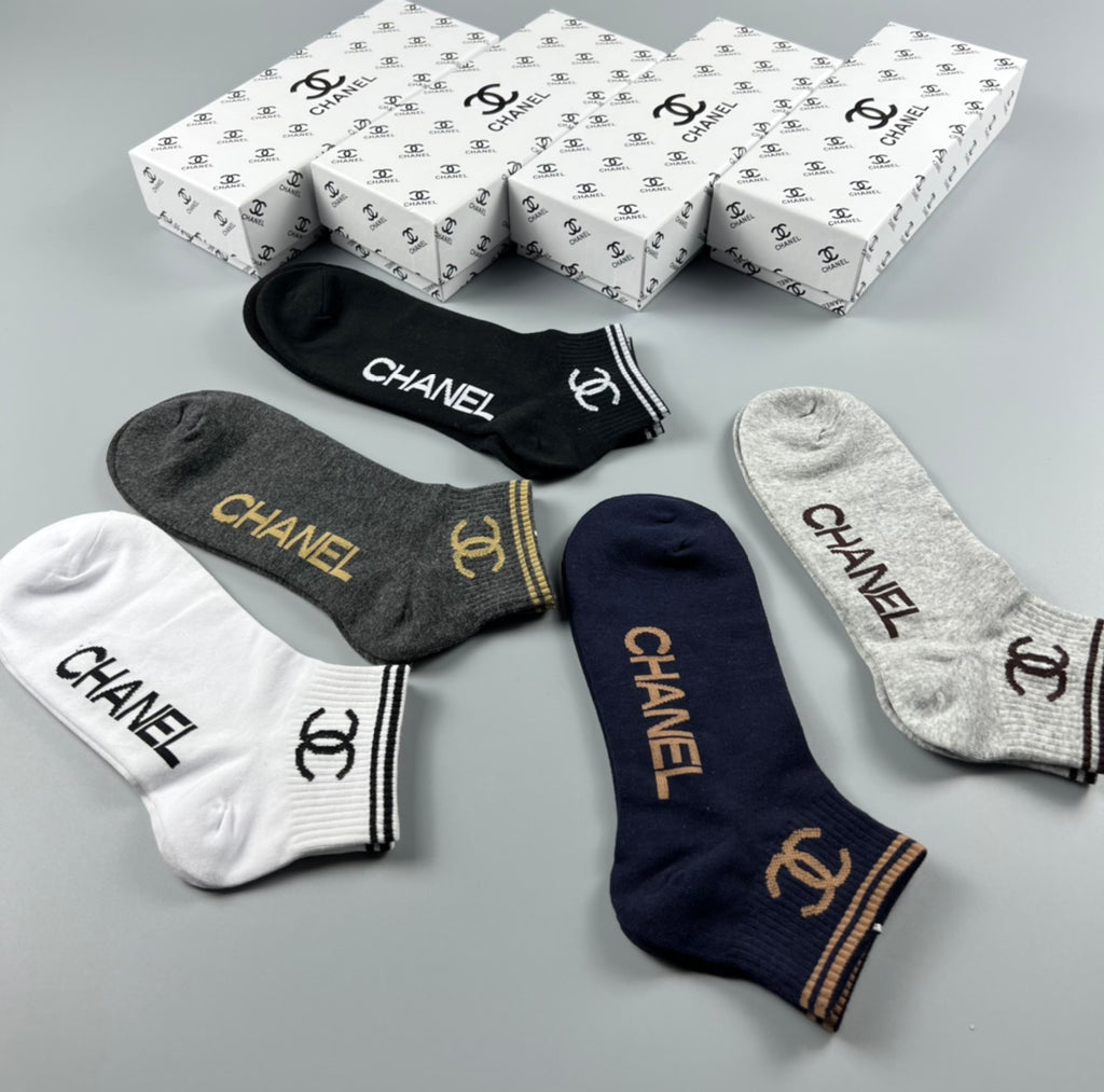 Chanel low cut contrast lettering ankle socks - view 6