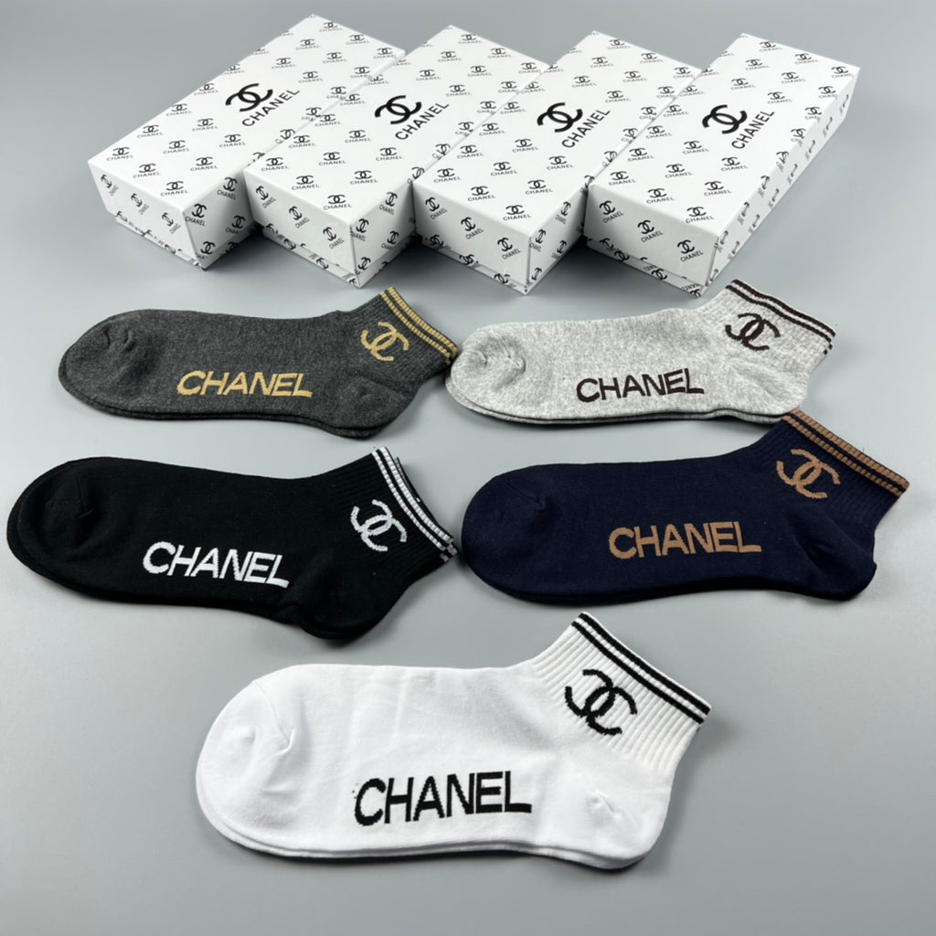 Chanel low cut contrast lettering ankle socks - view 5