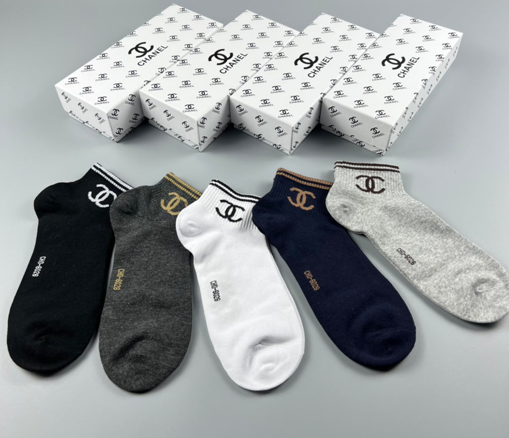 Chanel low cut contrast lettering ankle socks - view 3