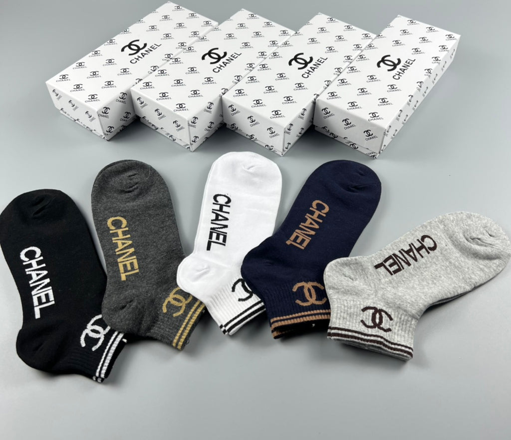 Chanel low cut contrast lettering ankle socks - view 2
