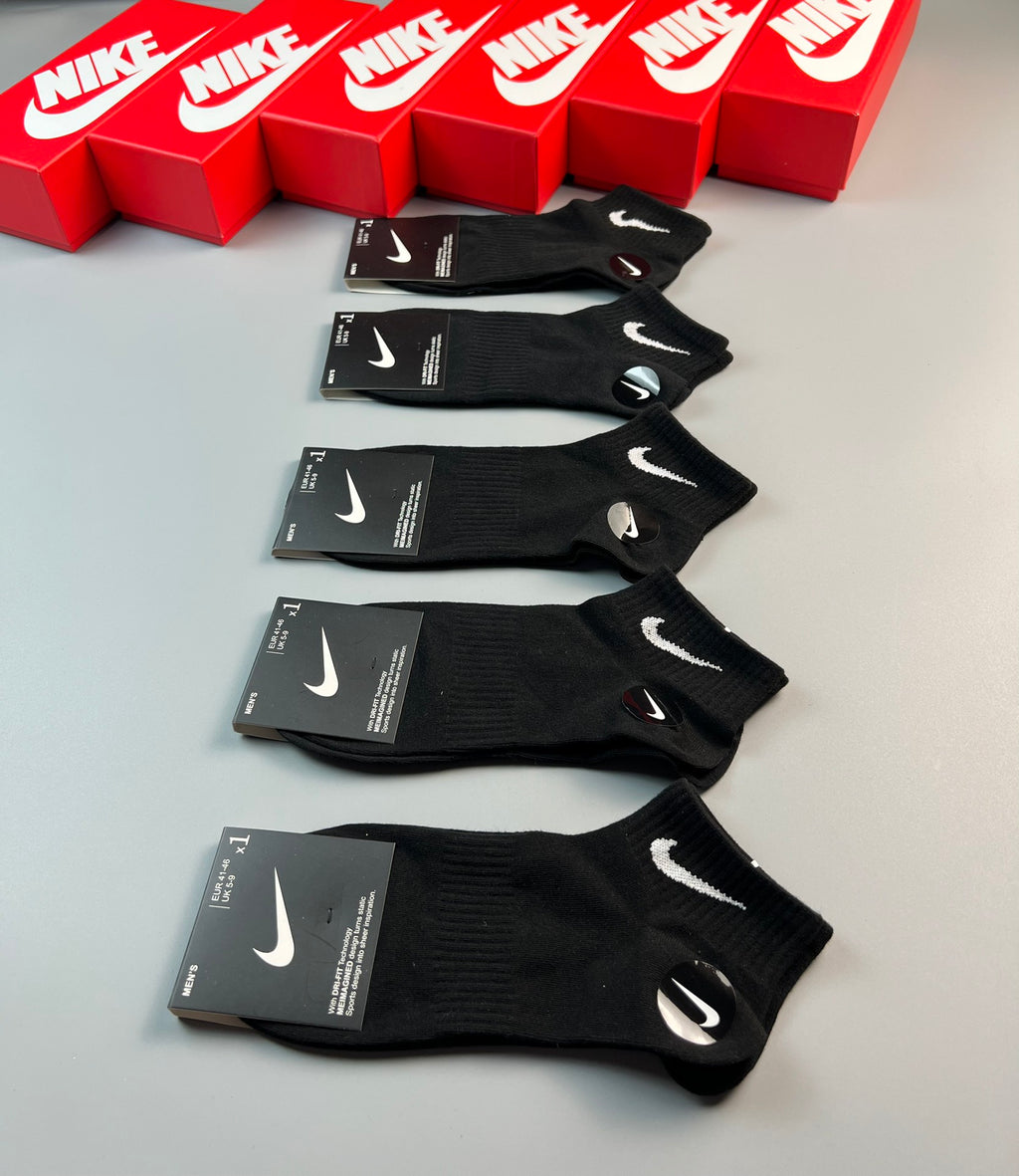 Nike white minimal swoosh ankle socks, image 8