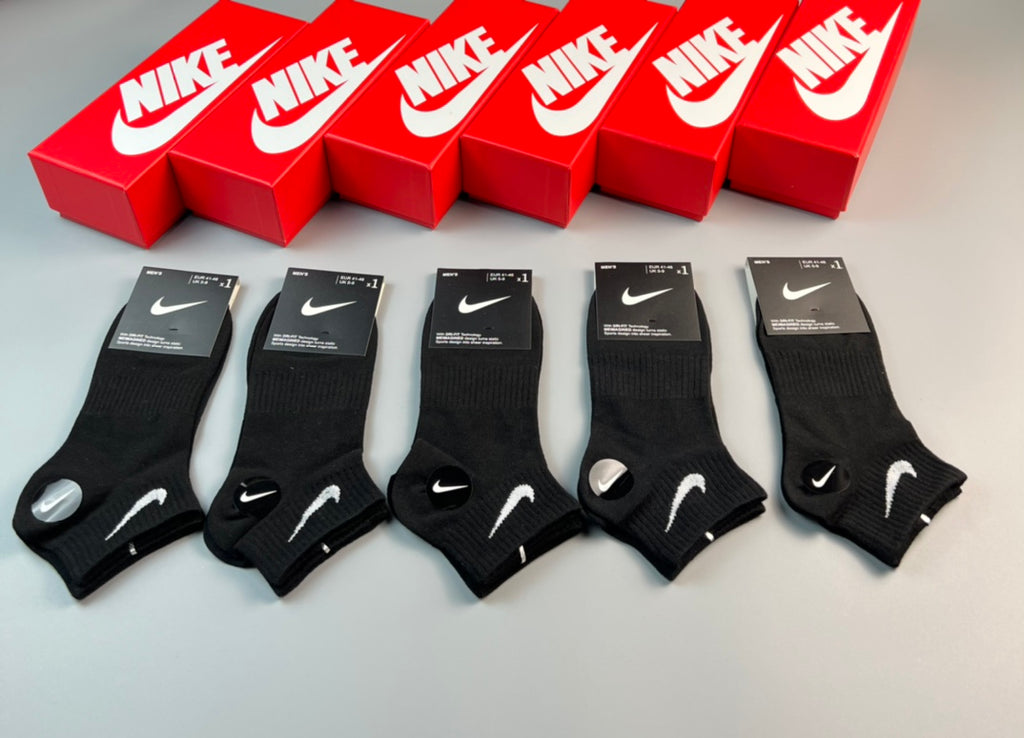 Nike white minimal swoosh ankle socks, image 5