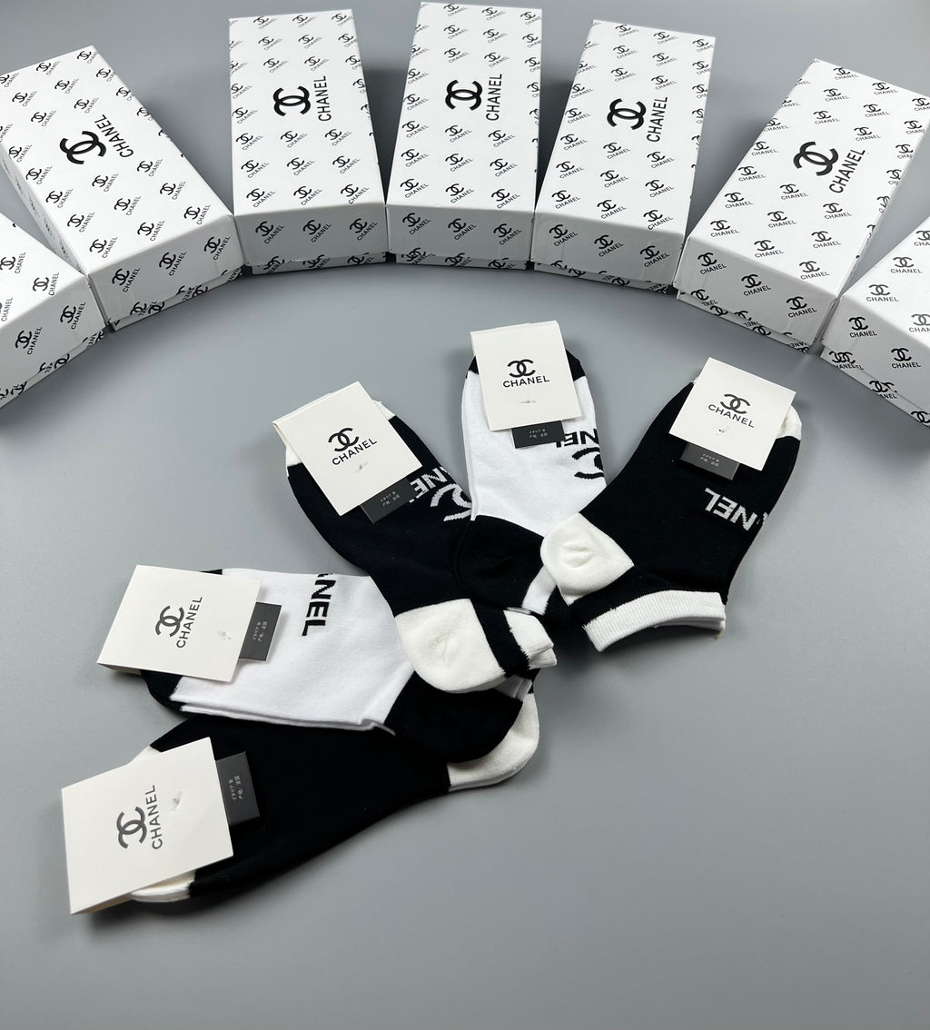 Chanel contrast heel lettering ankle socks - view 8