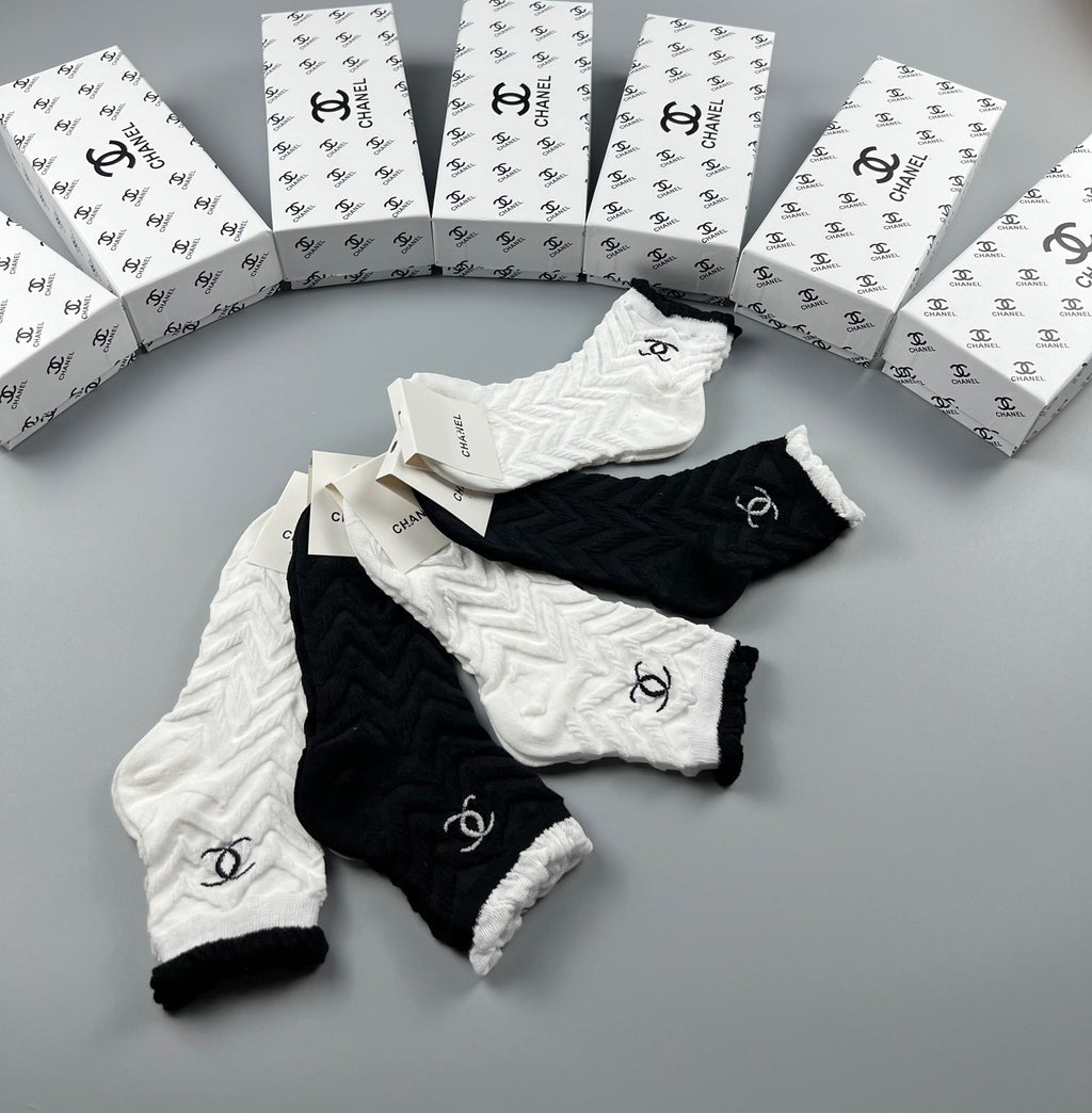 Chanel cable knit monochrome emblem crew socks - view 8