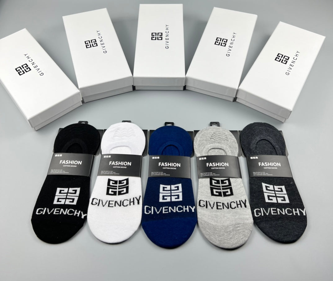 Givenchy bold letter low cut ankle socks - view 1