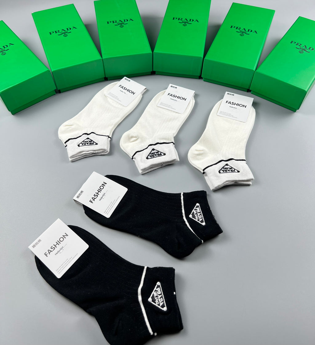 Prada monochrome triangle ankle socks - view 4